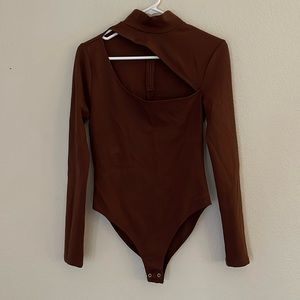 💕3/15 
Forever 21 brown long sleeve, mock neck medium bodysuit, nwt